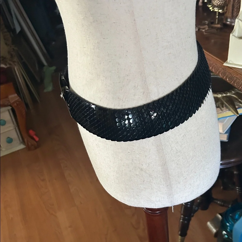 Vintage Black Metal Fish Scales Stretch Belt with Silver Buckle